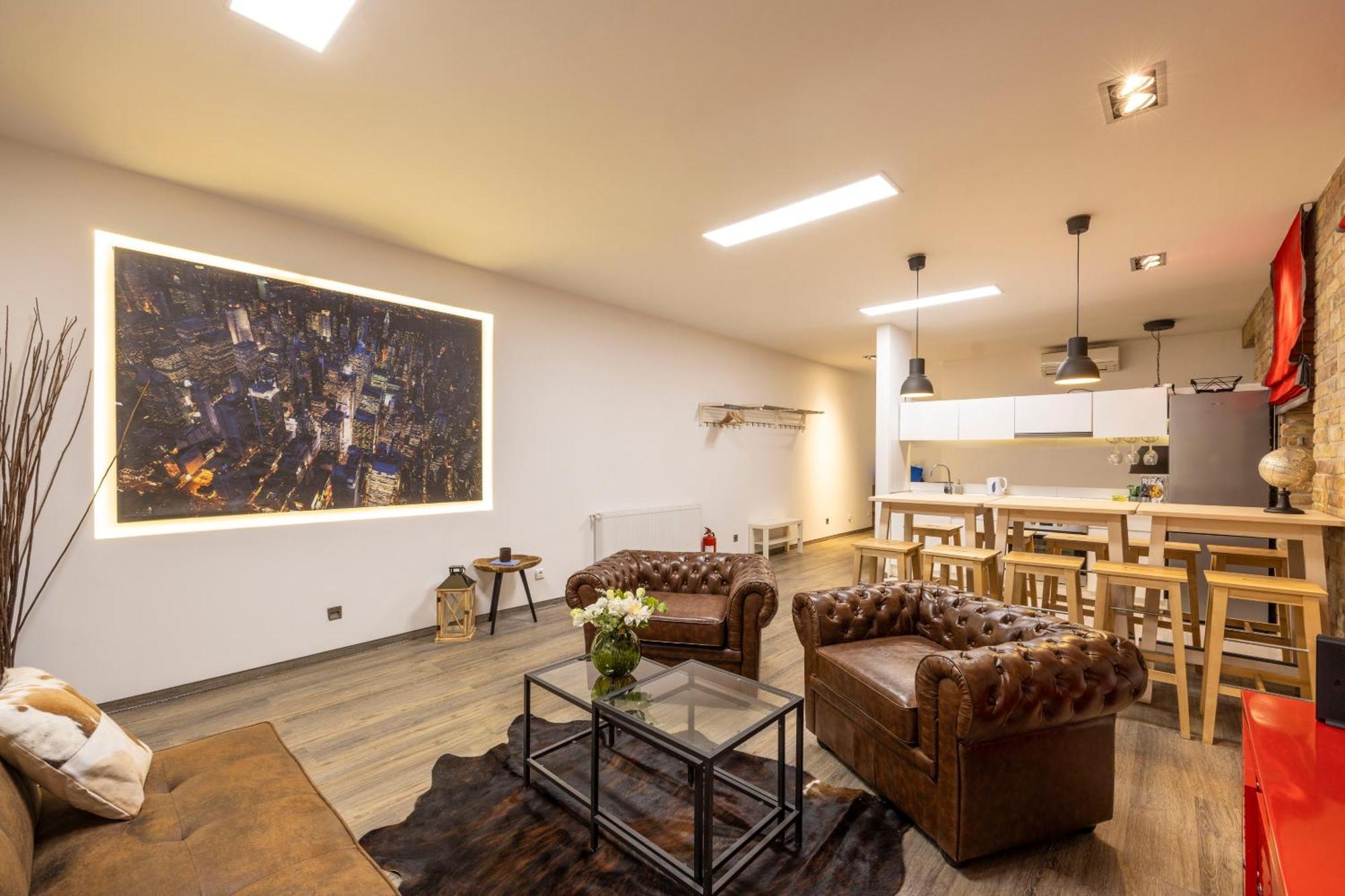Deluxe Elizabeth W/ 4bedrm, 2bathrm, 1lvngrm Apartment Budapest